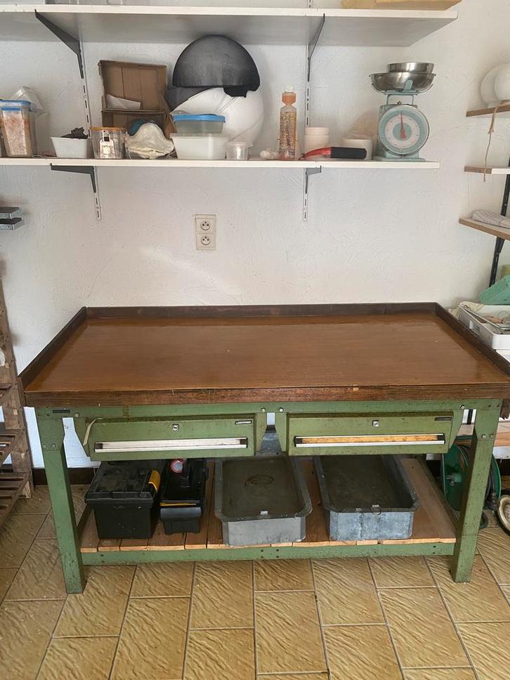 Mooie industriële werkbank/vintage, Doe-het-zelf en Bouw, Werkbanken, Gebruikt, Ophalen