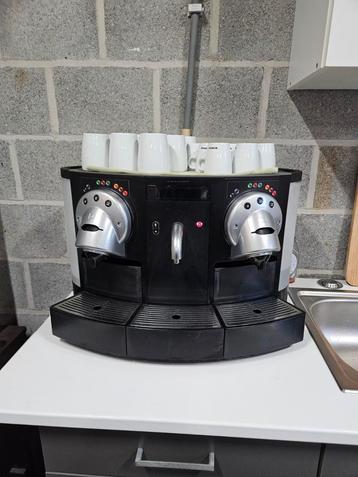 Nespresso CS200 PRO beschikbaar voor biedingen