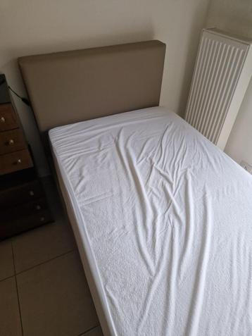 1-persoonsbed beschikbaar voor biedingen