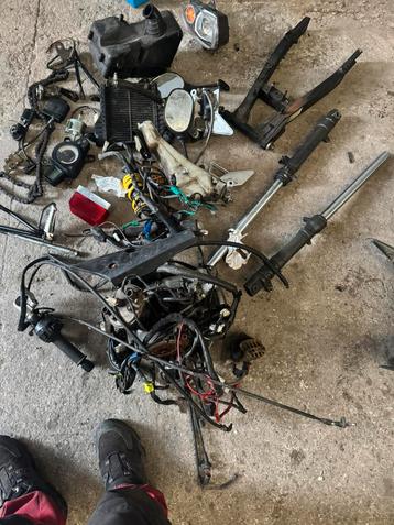 Pièces scooter  beschikbaar voor biedingen