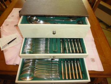 Coffret de couverts beschikbaar voor biedingen