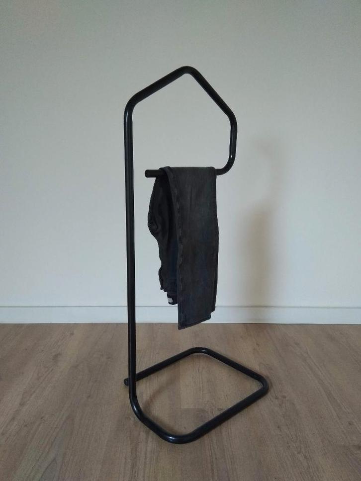 Kledinghangers - set van 2, Vêtements | Femmes, Cintres, Utilisé, Métal, Enfants et Adultes, Enlèvement