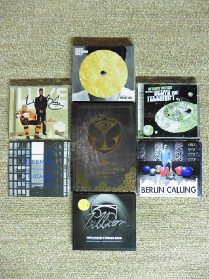 Tomorrowland Boxset Cd PakketPrijs, Cd's en Dvd's, Cd's | Dance en House, Zo goed als nieuw, Techno of Trance, Ophalen of Verzenden