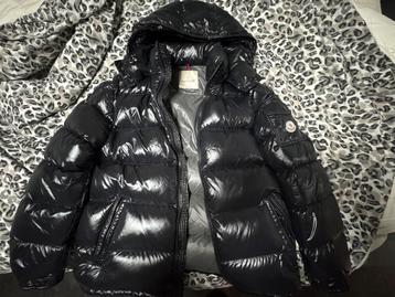 À vendre : Veste Moncler Maya — noire, en parfait état, Enlèvement, Comme neuf, Noir