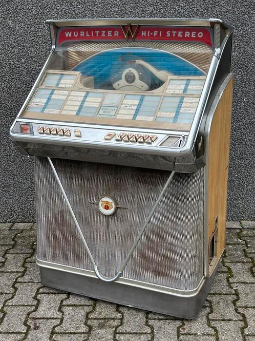 Leuke ongerestaureerde Wurlitzer 2410 stereo jukebox, Verzamelen, Automaten | Jukeboxen, Ophalen of Verzenden