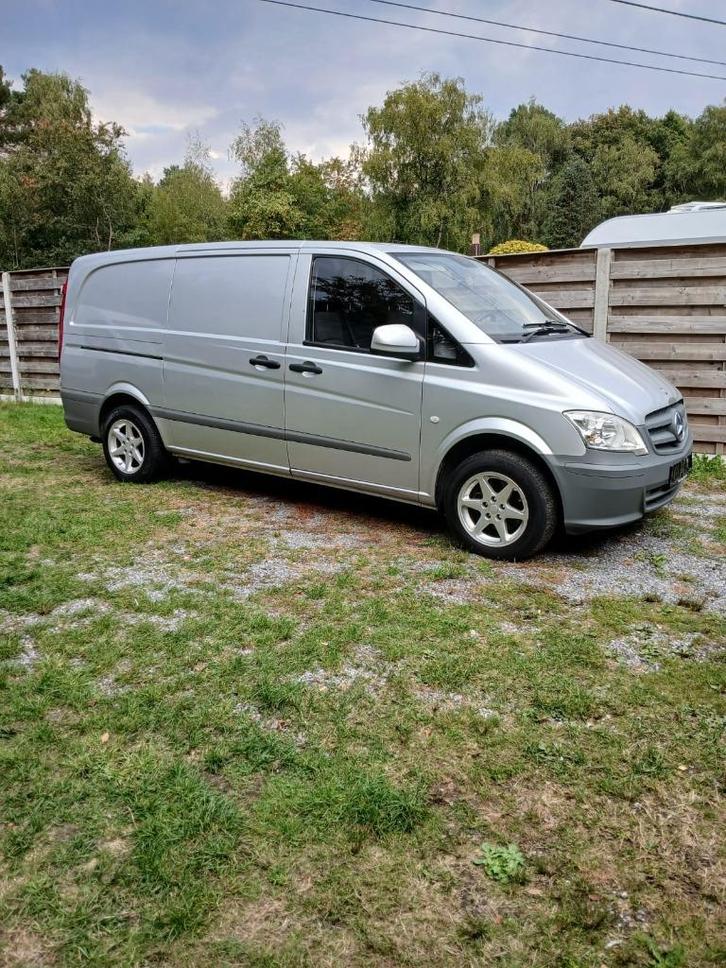 Mercedes vito lichte vracht 111cdi 2200cc, Auto's, Bestelwagens en Lichte vracht, Particulier, Trekhaak, Ophalen