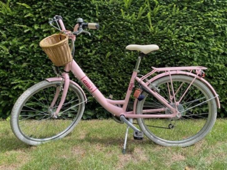 Roze meisjesfiets + mandje - 24 inch - 2023 - amper gebruikt, Fietsen en Brommers, Fietsen | Meisjes, Zo goed als nieuw, 24 inch