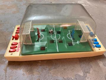 Te koop vintage voetbalspel 