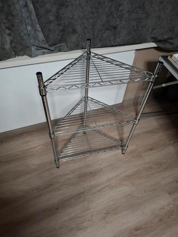 Metalen driehoekig opbergrek INOX-kleurig beschikbaar voor biedingen