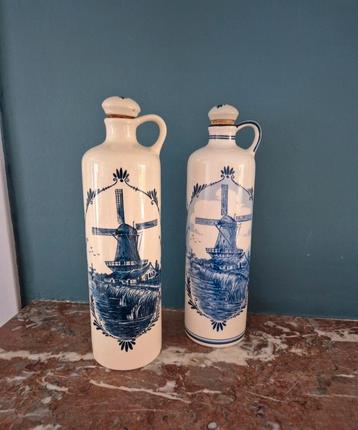 2 jeneverflessen Bols Delfts blauw beschikbaar voor biedingen