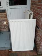 1 radiator met thermostaatkraan en ophangbeugels, Doe-het-zelf en Bouw, Verwarming en Radiatoren, Gebruikt, Radiator, Ophalen
