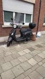 Henri scooter B-klasse, Fietsen en Brommers, Ophalen, Zo goed als nieuw