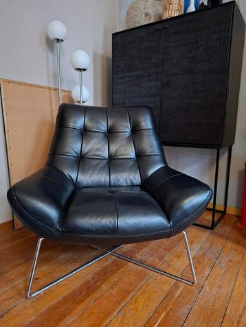 Fauteuil van echt leer beschikbaar voor biedingen