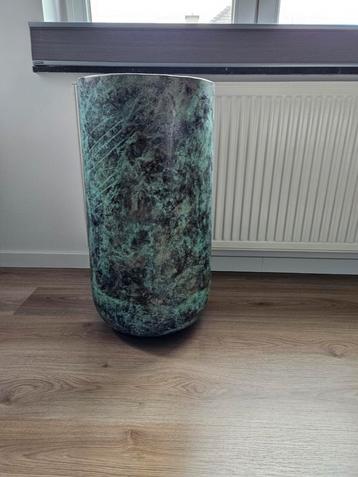 Mooie grote vaas, 70cm hoog beschikbaar voor biedingen