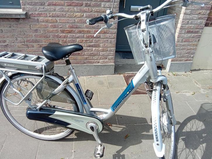 Electrische Fiets SPARTA, Fietsen en Brommers, Fietsen | Dames | Damesfietsen, Zo goed als nieuw, Sparta, Versnellingen, Ophalen