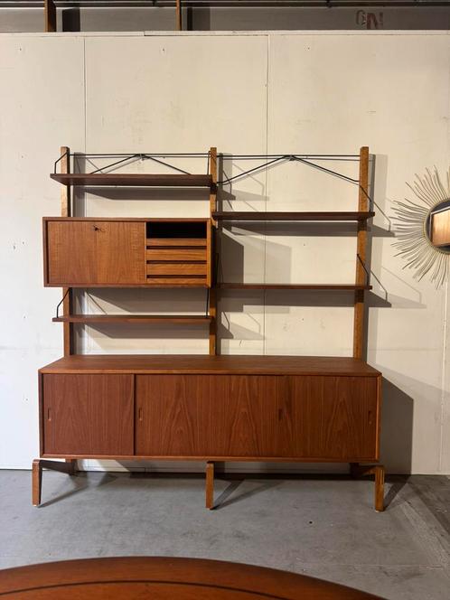Poul Cadovius by Royal System vintage modulair wandsysteem, Antiek en Kunst, Curiosa en Brocante, Ophalen of Verzenden