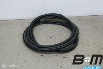 Portierrubber rechtsvoor VW Sportsvan 510867912B beschikbaar voor biedingen