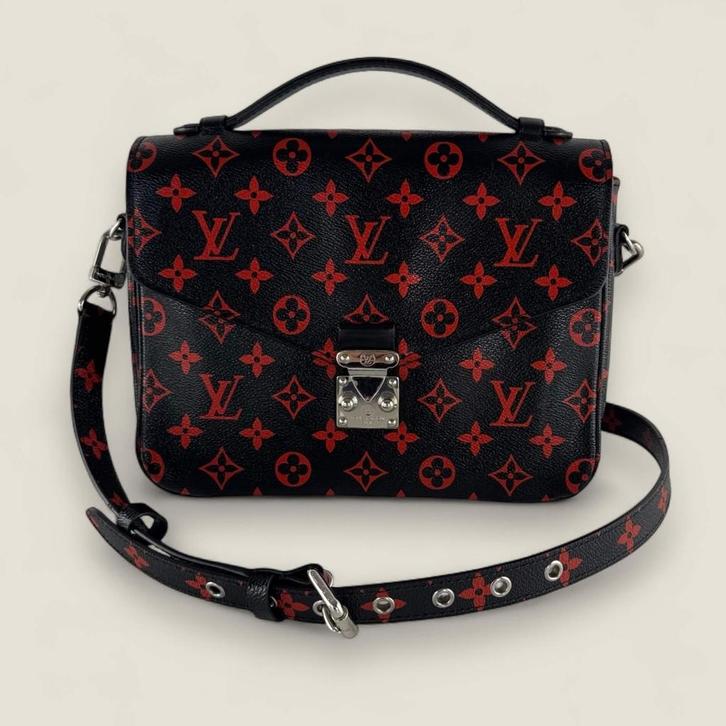 Louis Vuitton monogram Infrarouge Pochette Métis, Handtassen en Accessoires, Tassen | Schoudertassen, Zo goed als nieuw, Overige merken