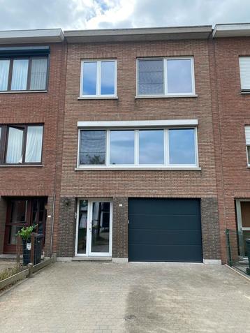 Gerenoveerde bel-étage 3slpks beschikbaar voor biedingen