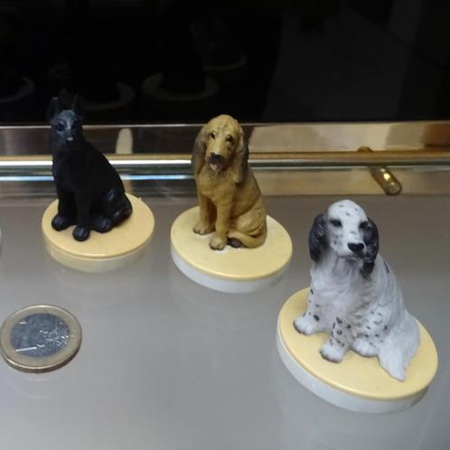 Rares: Bloodhound et Great Dane. Pour tamponner 8€/pce, Collections, Statues & Figurines, Utilisé, Animal, Enlèvement ou Envoi