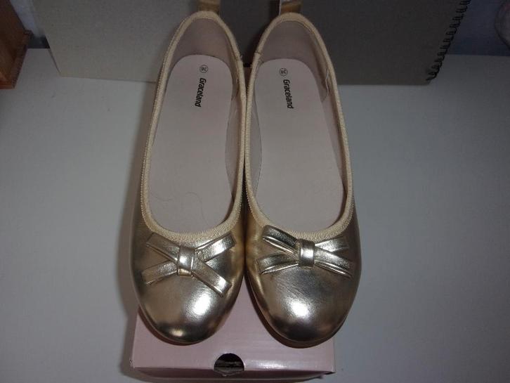 Heel mooie meisjes schoentjes. Maat 36( NIEUWSTAAT), Kinderen en Baby's, Kinderkleding | Schoenen en Sokken, Nieuw, Schoenen, Meisje