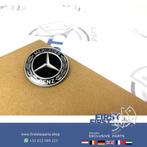 origineel Mercedes VOORBUMPER LOGO EMBLEEM ZWART AMG W176 W1, Auto-onderdelen, Carrosserie, Nieuw, Ophalen of Verzenden, Mercedes-Benz