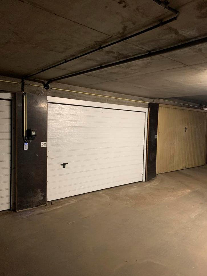 Van Hoorebekeplein 8 / G25 , 9900 Eeklo, Immo, Garages en Parkeerplaatsen