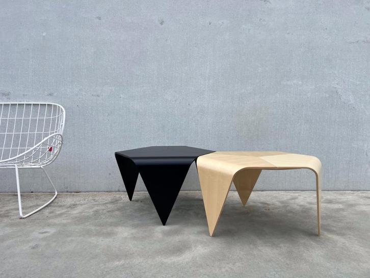 ARTEK TRIENNA SALONTAFEL - showroommodel, Huis en Inrichting, Tafels | Salontafels, Nieuw, Overige houtsoorten, Verzenden