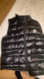 Moncler  sans manche taille 2 toute neuve