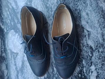 Schoenen blauw maat 40  beschikbaar voor biedingen
