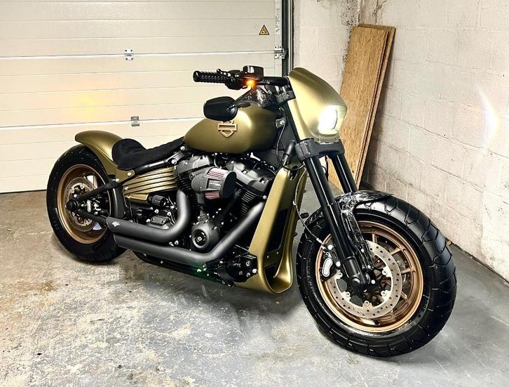 Harley Fat Bob 114 Custom 3000 km, Motoren, Motoren | Harley-Davidson, Particulier, 2 cilinders, ABS, Cruise Control, LED Verlichting