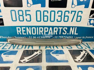 Bumper Lijst Renault Captur 620842373R 2019-2023 Strip 2-B3A beschikbaar voor biedingen
