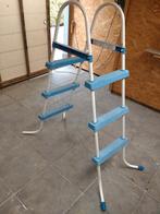 Zwembad ladder blauw, plastic omhulsels aan poten ontbreken, Ophalen, Gebruikt, Ladder