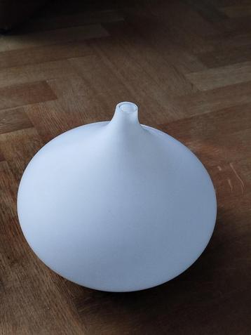 Lampe, verre feuilleté opale blanche, en très bon état, Moins de 50 cm, Enlèvement ou Envoi, Design, Comme neuf