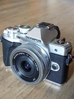 Olympus om-D E-M10 mark III met 14-42mm zoomlens, Audio, Tv en Foto, Fotocamera's Digitaal, Ophalen of Verzenden, Gebruikt, 16 Megapixel