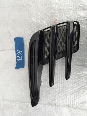 RANGE ROVER VELAR BUMPER GRILLE LINKS beschikbaar voor biedingen
