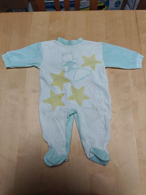 Warme pyjama/kruippakje kat met sterren maat 68, Kinderen en Baby's, Babykleding | Maat 68, Gebruikt, Jongetje of Meisje, Nacht- of Onderkleding