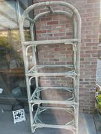 VINTAGE ROTAN BOOGREK MET WIELEN EN GLAZEN BLAD IN GOEDE STA, Ophalen, Zo goed als nieuw