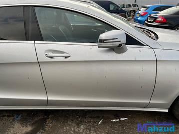 MERCEDES CLS X218 zilver 775 rechts voor deur portier 2012-2 beschikbaar voor biedingen