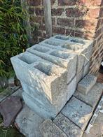 Briques en beton à donner, Ophalen