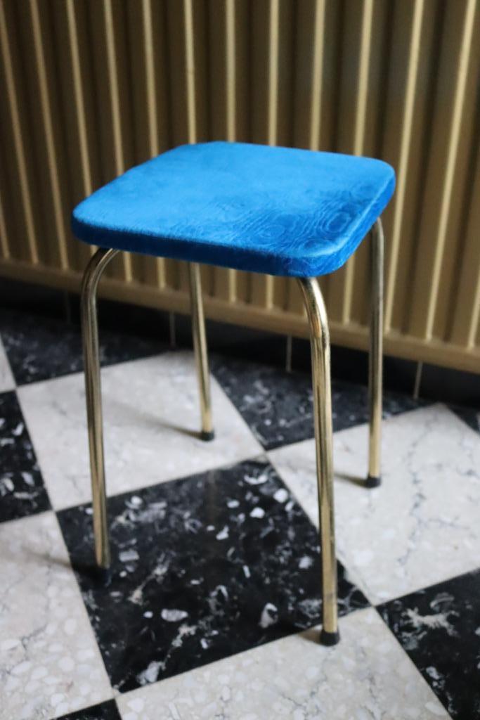 Retro tabouret blauw, Huis en Inrichting, Krukjes, Gebruikt, Ophalen