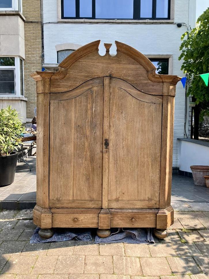 Antieke (18e/19e eeuw) Franse linnenkast in eik, Antiek en Kunst, Antiek | Meubels | Kasten, Ophalen