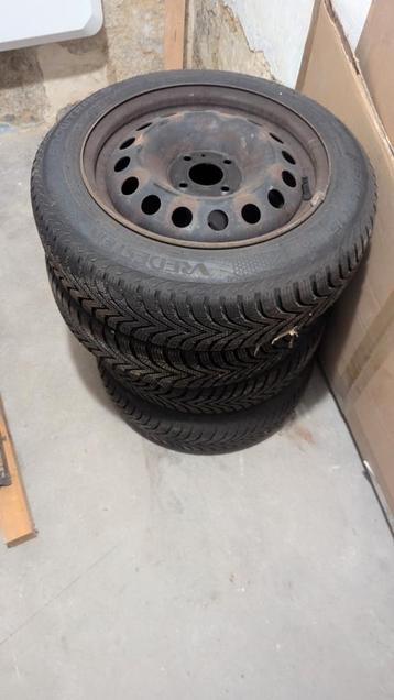 Vredestein, 165/65 R15 avec jantes disponible aux enchères