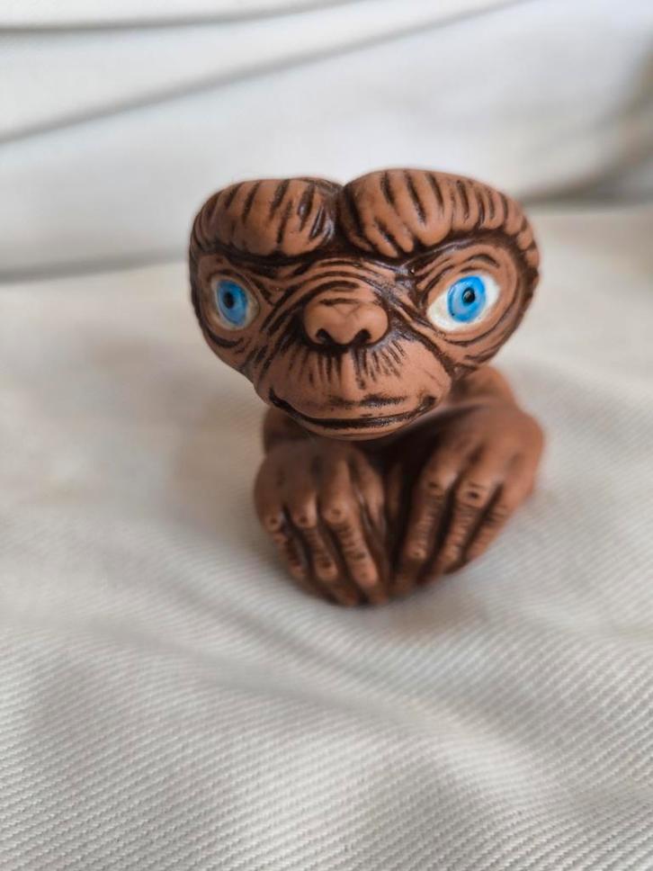 1982 E.T. De buitenaardse borstfiguur in zijn doos, Verzamelen, Film en Tv, Zo goed als nieuw, Film, Ophalen of Verzenden