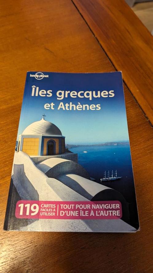 Lonely planet Iles Grecques et Athènes en Français - 2010, Livres, Guides touristiques, Comme neuf, Lonely Planet, Enlèvement ou Envoi