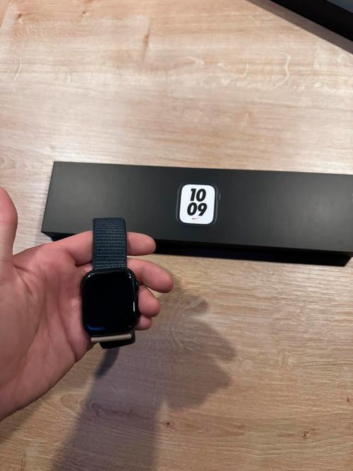 Apple Watch 7 nike, Handtassen en Accessoires, Smartwatches, Gebruikt, iOS, Zwart, Ophalen