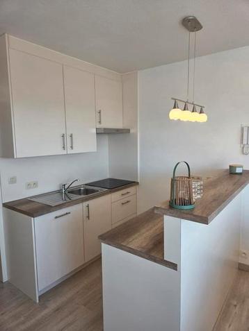 Complete keuken nieuwstaat met toestellen! beschikbaar voor biedingen