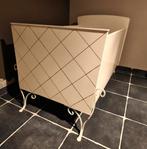 Berceau vintage de 60 ans en bon état de couleur crème, Antiquités & Art, Enlèvement