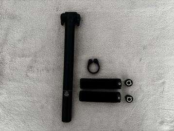 Originele Omnium zadelpen + zadelklem + handvatten beschikbaar voor biedingen