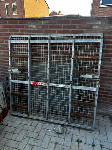 Metalen oprijplaat aanhanger beschikbaar voor biedingen